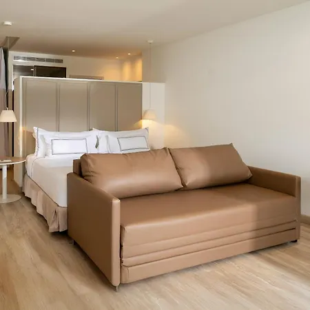 Melia Calvia